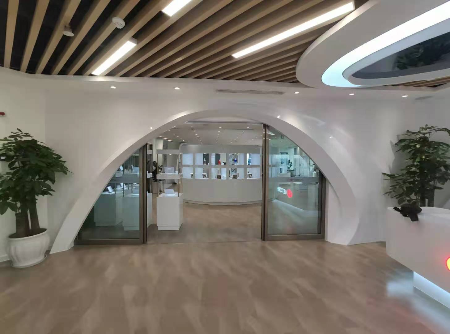金融城華工圖像,科技行業展柜
