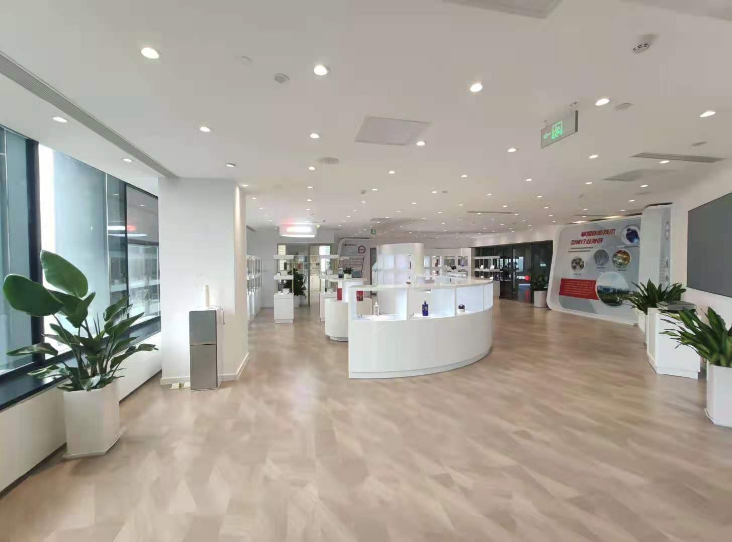 金融城華工圖像,科技行業展柜