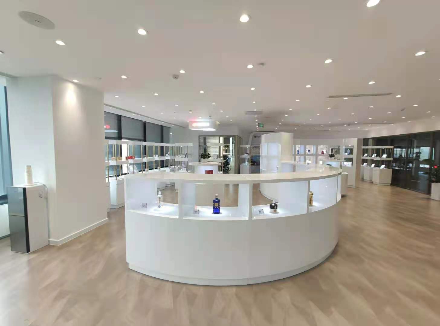 金融城華工圖像,科技行業展柜